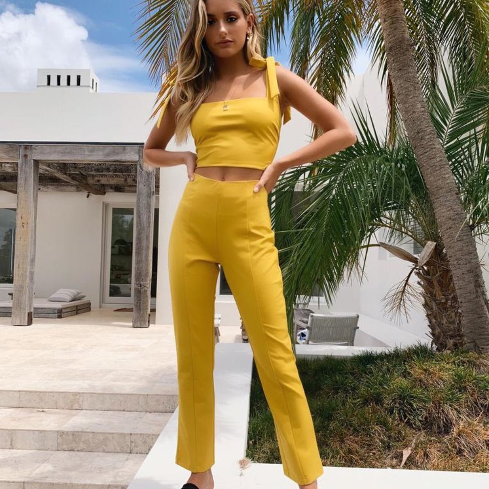 nwt tiger mist kinsley yellow crop top xs
